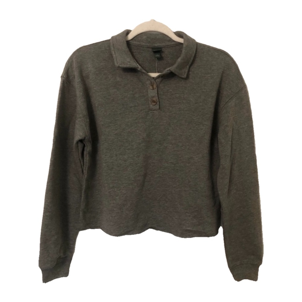 🆕 NWT Gray Collared Sweatshirt with Buttons